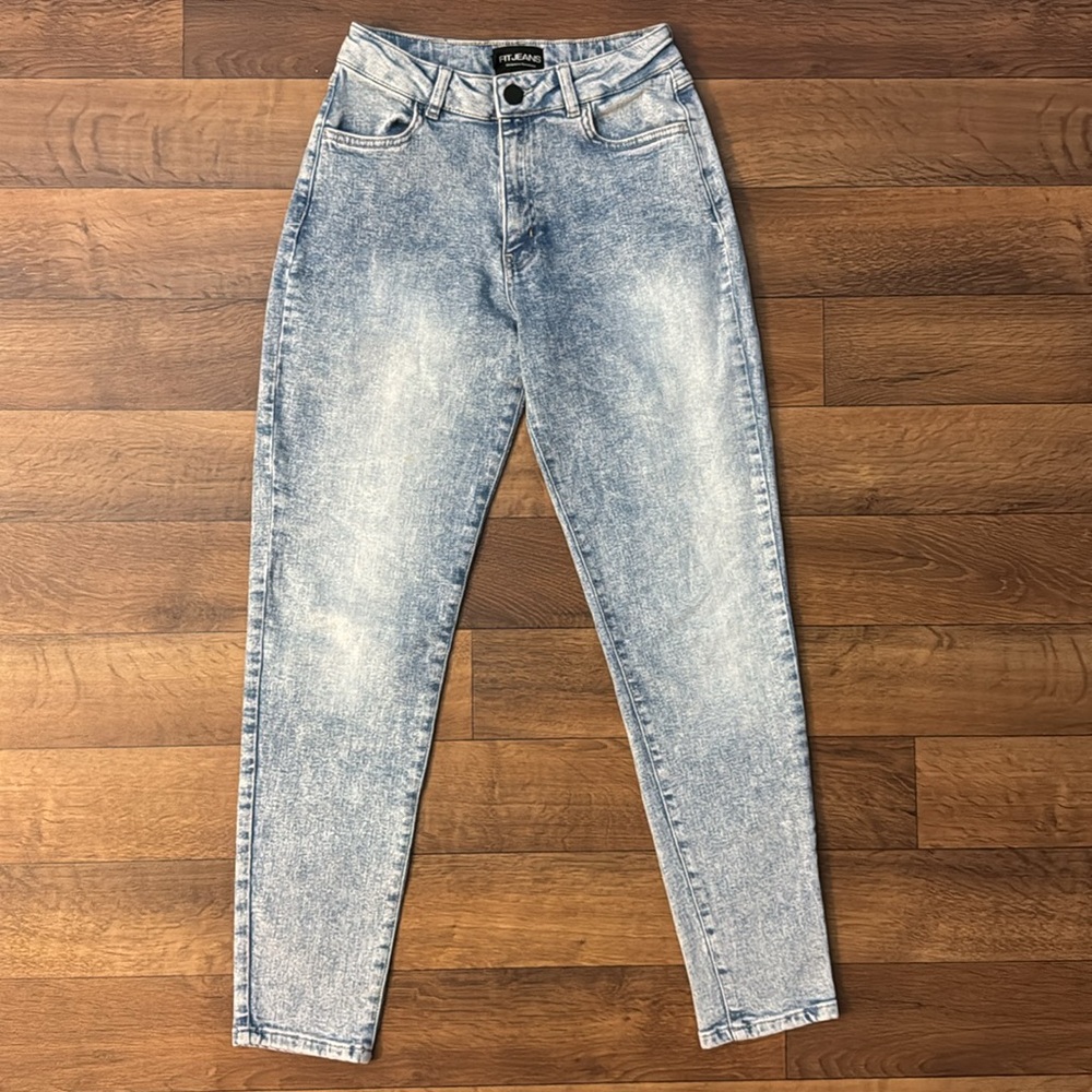 FITJEANS Size Small Light Acid Washed Skinny Fit Sexy Flattering Comfy Stretch